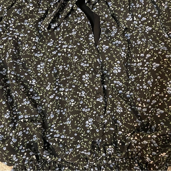 Lulu’s Love Grows Black Floral Print Long Sleeve Tie-Neck Romper - Picture 6 of 9